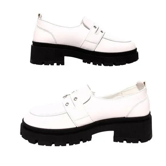 Yoki Simmons Lug Sole Loafers 2 Buckle Straps White Faux Leather Womens US10 NEW - Picture 3 of 8